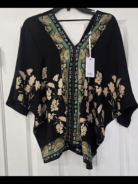 Rose & Olive Black Floral V-Neck Kimono Top